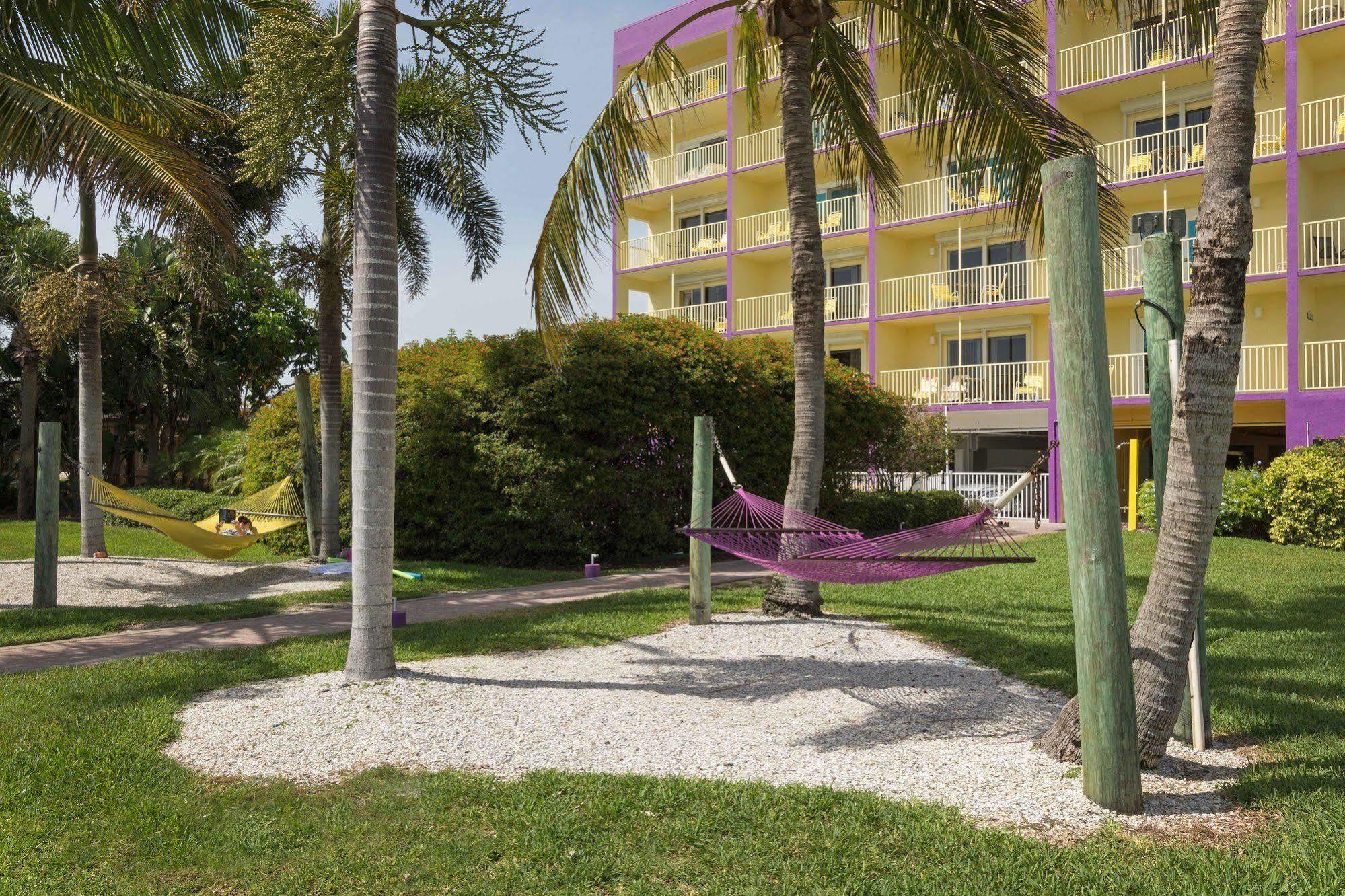 South Beach Oceanfront Resort St. Pete Beach Eksteriør billede